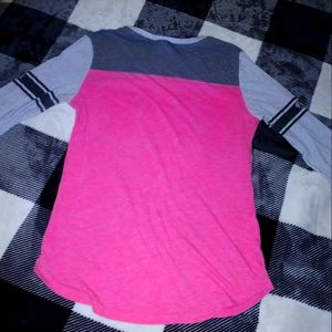 Size small pink Victoria secrets 3 quarter length top